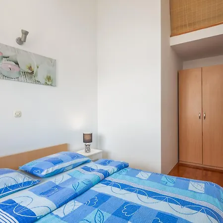 Apartment Dario - Sea View