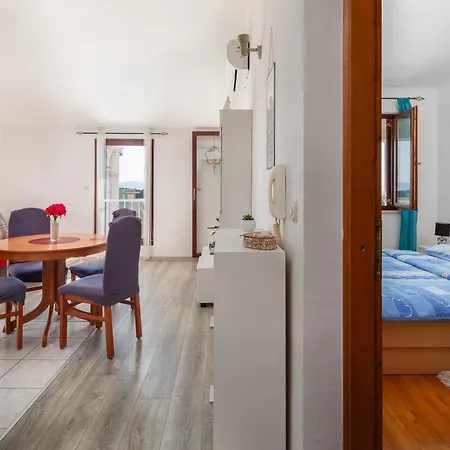Apartment Dario - Sea View *